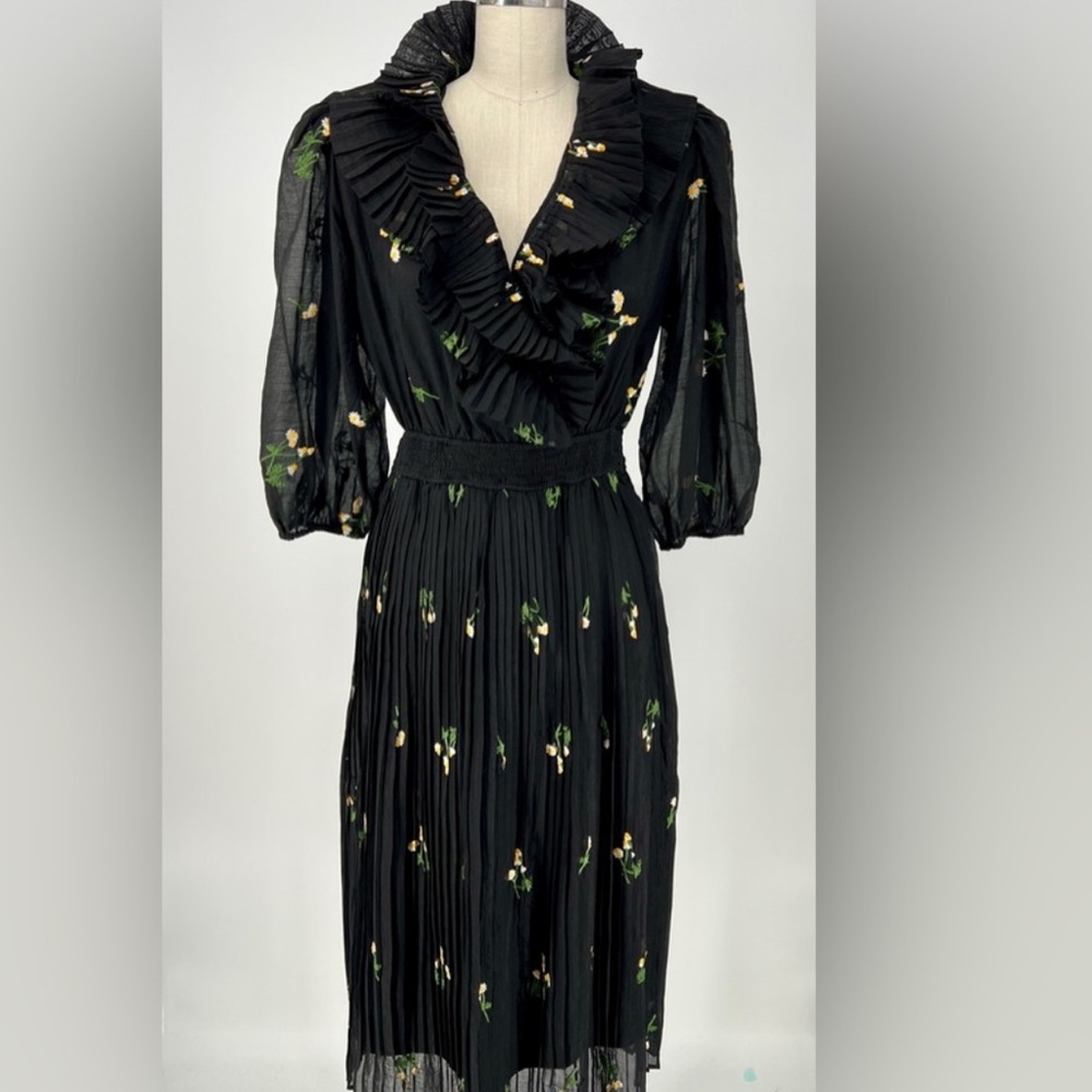 Buru Blanche dress in black daisy